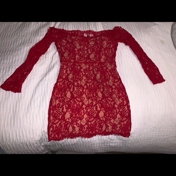 Red Lace Bodycon Dress - Picture 2 of 3